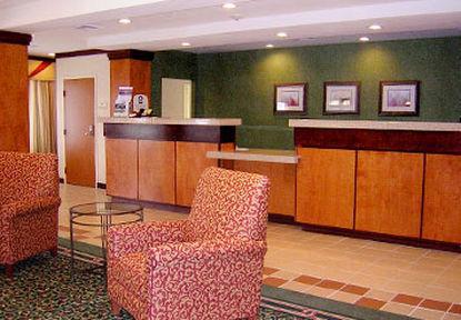 Fairfield Inn & Suites Marianna Dalaman gambar